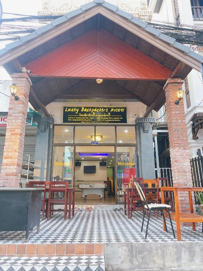Lucky Backpacker Hostel Vientiane Buitenkant foto