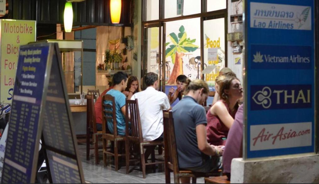 Lucky Backpacker Hostel Vientiane Buitenkant foto