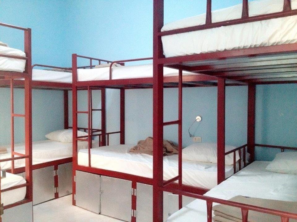 Lucky Backpacker Hostel Vientiane Buitenkant foto
