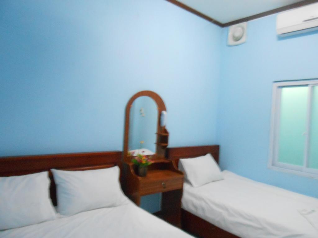 Lucky Backpacker Hostel Vientiane Buitenkant foto