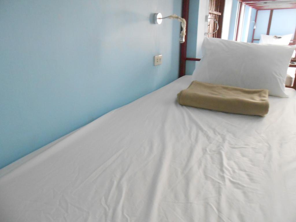 Lucky Backpacker Hostel Vientiane Kamer foto