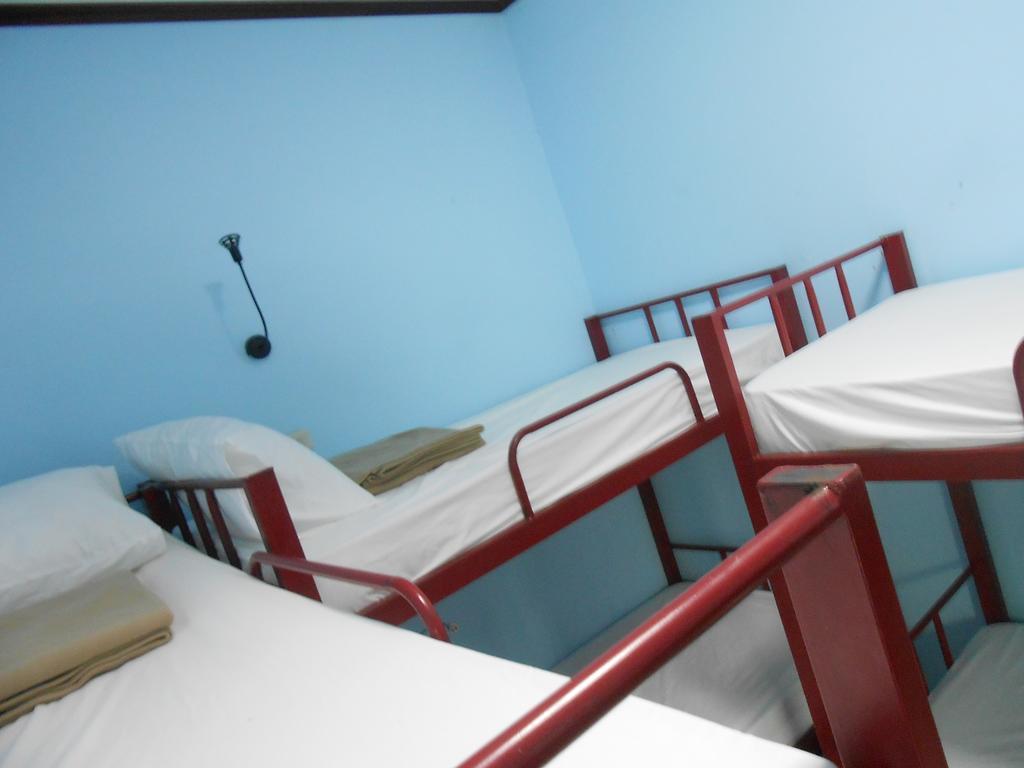 Lucky Backpacker Hostel Vientiane Buitenkant foto