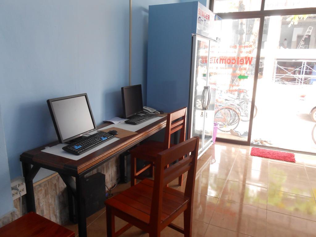 Lucky Backpacker Hostel Vientiane Buitenkant foto