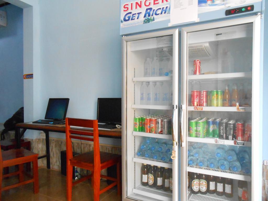 Lucky Backpacker Hostel Vientiane Buitenkant foto