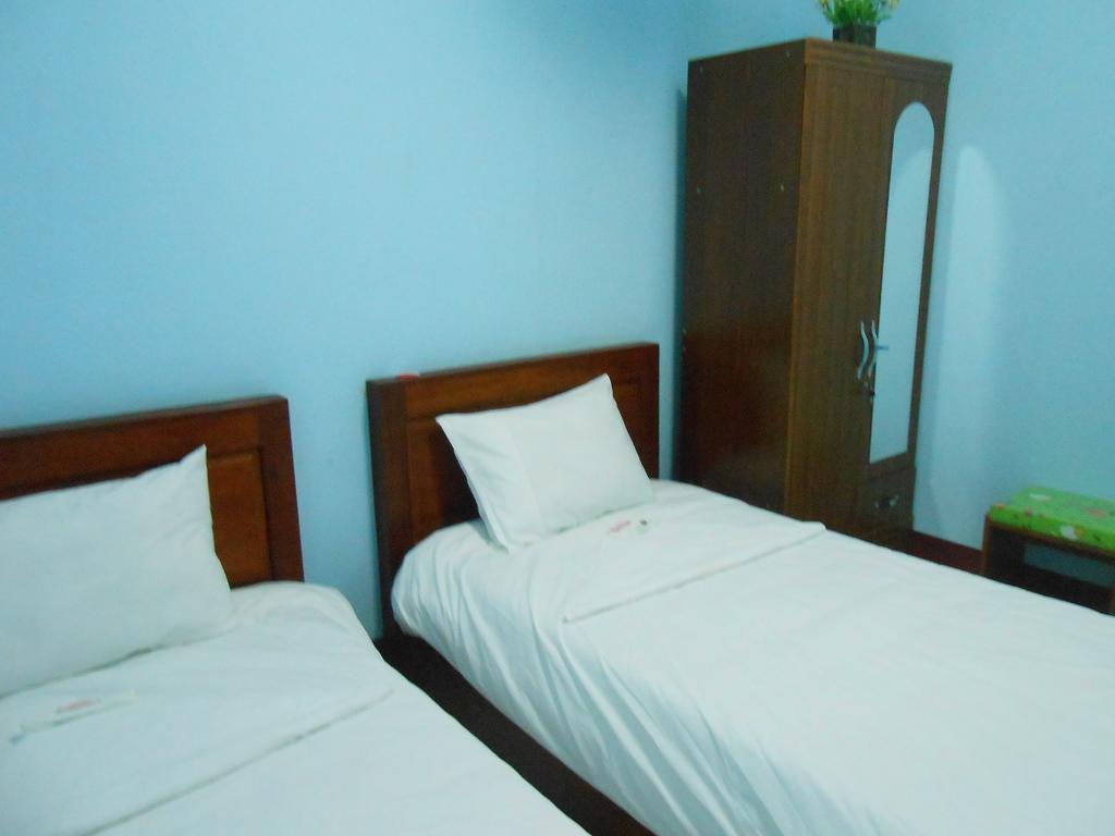 Lucky Backpacker Hostel Vientiane Buitenkant foto