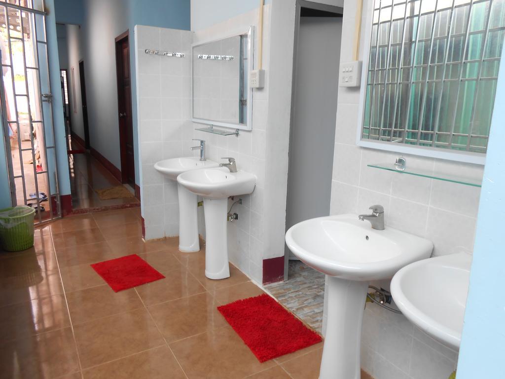 Lucky Backpacker Hostel Vientiane Kamer foto