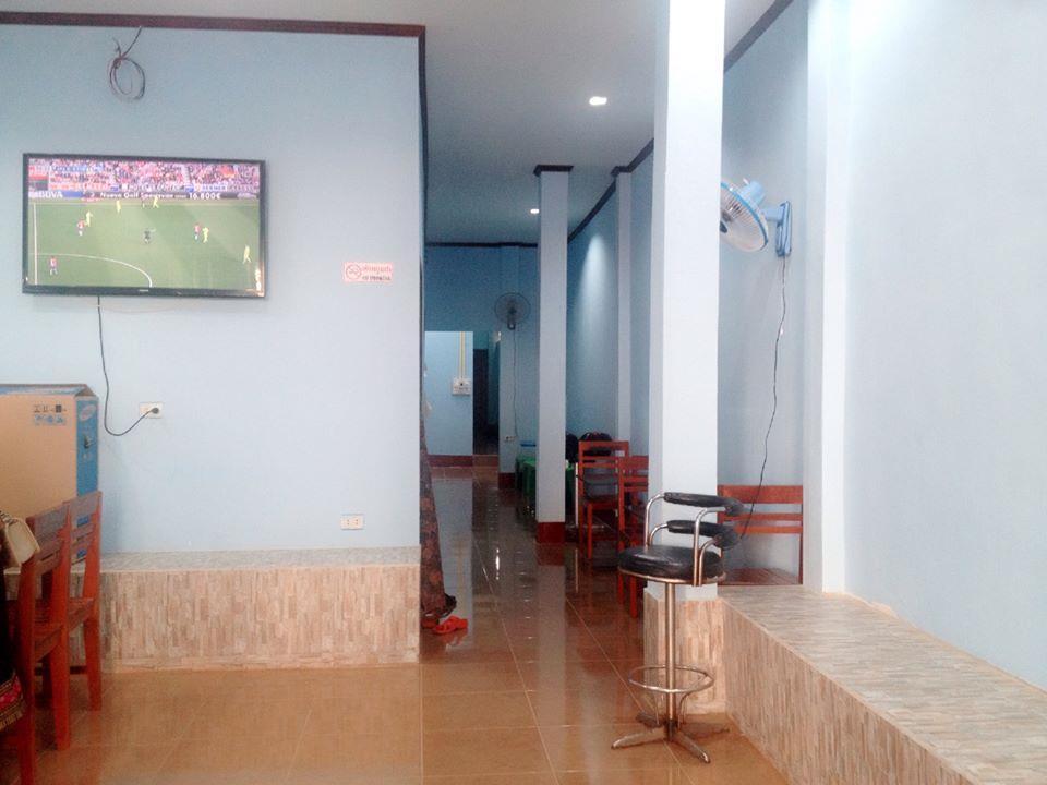 Lucky Backpacker Hostel Vientiane Buitenkant foto