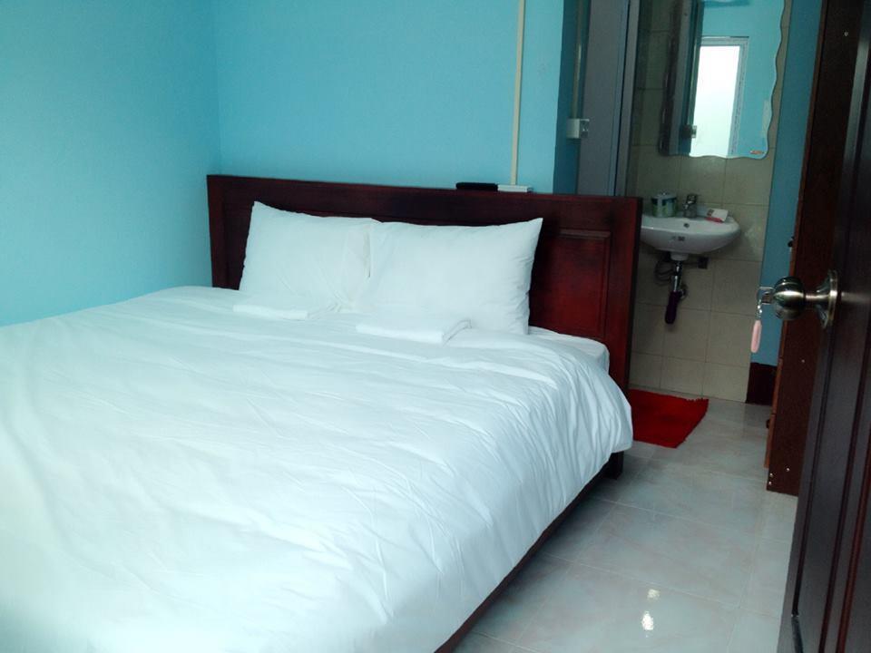Lucky Backpacker Hostel Vientiane Buitenkant foto