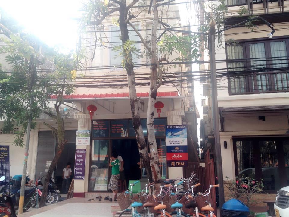Lucky Backpacker Hostel Vientiane Buitenkant foto