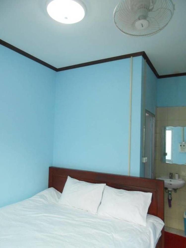 Lucky Backpacker Hostel Vientiane Buitenkant foto