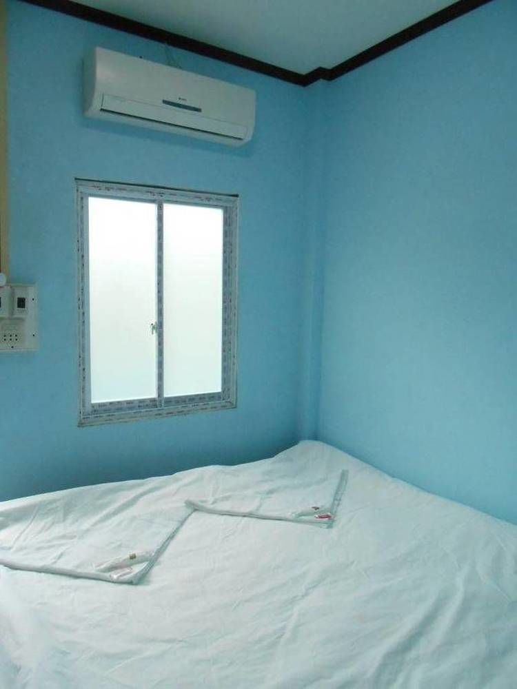 Lucky Backpacker Hostel Vientiane Buitenkant foto